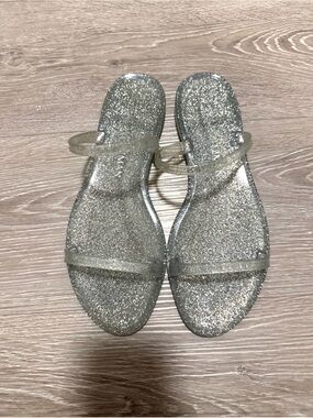 STUART WEITZMAN SAWYER SILVER GLITTER JELLY SANDALS, SIZE 8